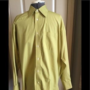 Men’s Banana Republic Button down shirt. NWOT